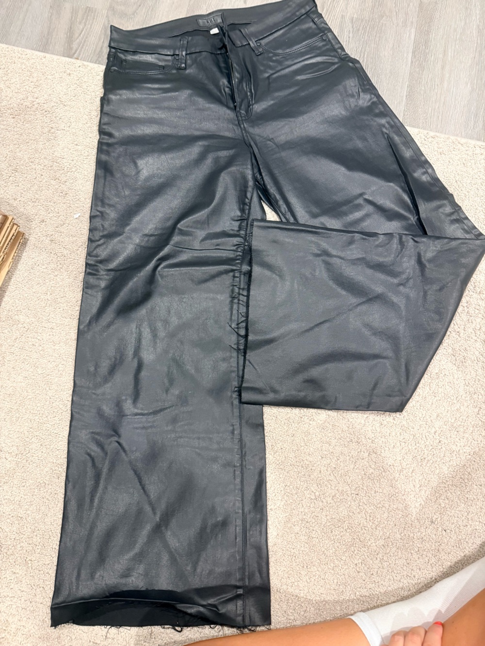 Kut from the Kloth Black Cropped Faux Leather Pants